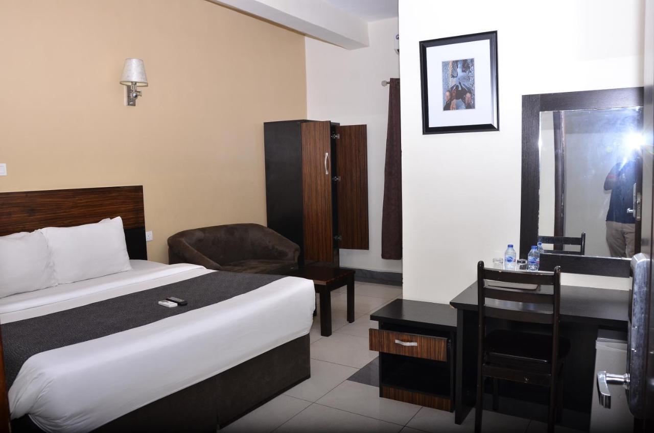 Residency Hotels Enugu Independence Layout ภายนอก รูปภาพ